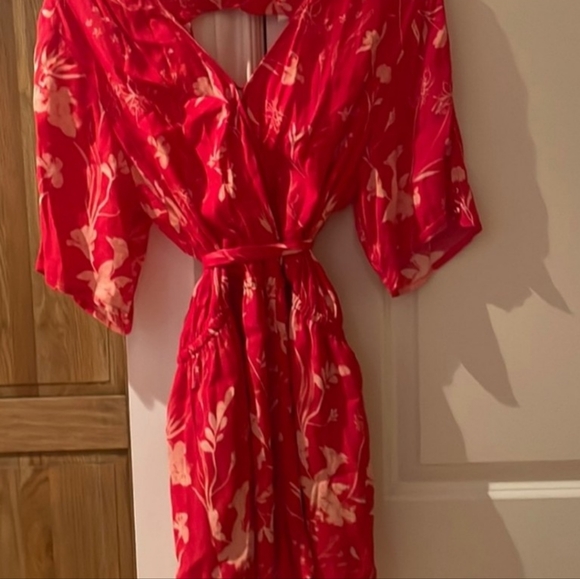 Gentle Fawn Tie Waist Short-sleeved Romper - Picture 3 of 3